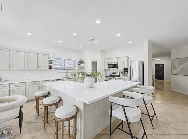 3709 E BETSY Lane, Gilbert, AZ 85296