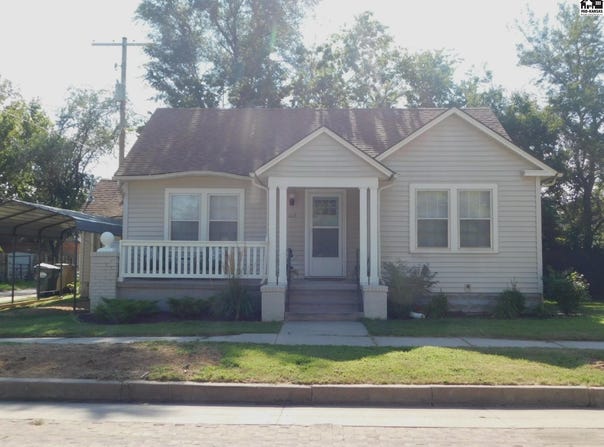 1115 N Maple St, Hutchinson, KS 67501