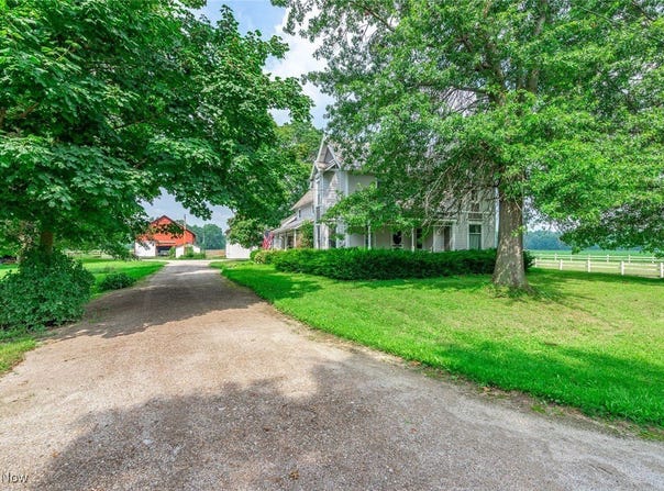 10044 Franchester Road, Burbank, OH 44214
