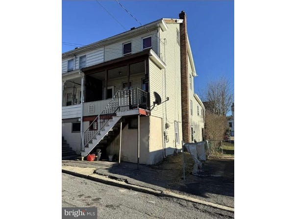 44 E HOWARD AVENUE, COALDALE, PA 18218