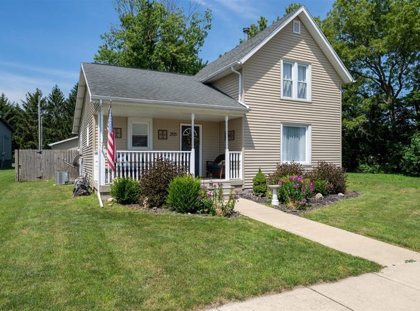 205 S Jefferson Street, Flanagan, IL 61740