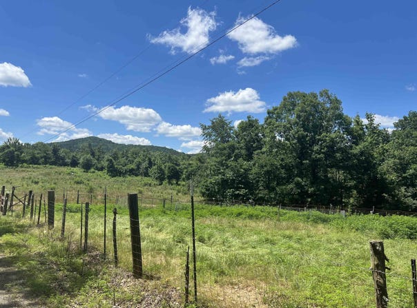 246 BURGESS, Bonnerdale, AR 71933