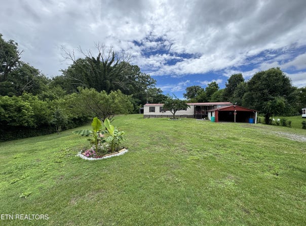 347 Depot St, Vonore, TN 37885