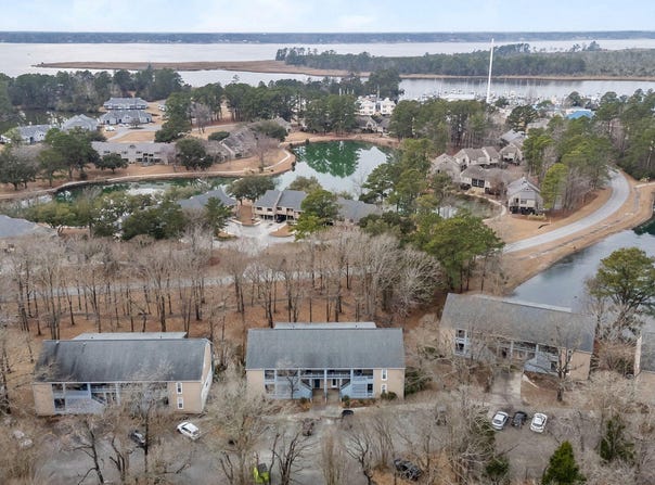 1306 Harbourside Drive, New Bern, NC 28560