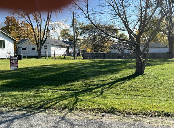 2480 Crawford Drive, Benton Harbor, MI 49022