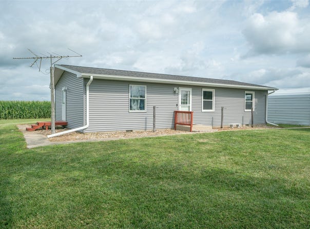 3040 Trenton Avenue, Orient, IA 50858
