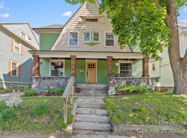 1237 Wealthy Street SE, Grand Rapids, MI 49506