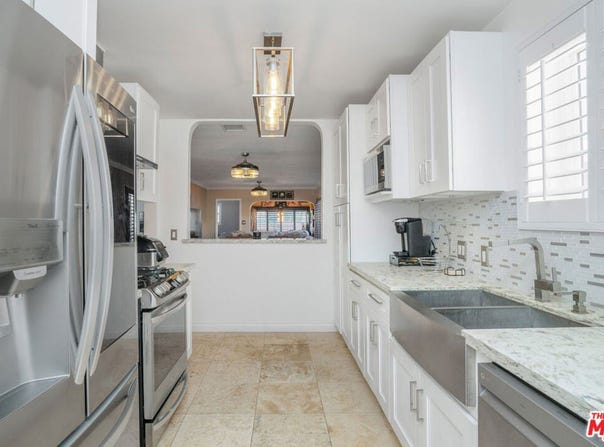 7815 S Halldale Avenue, Los Angeles, CA 90047