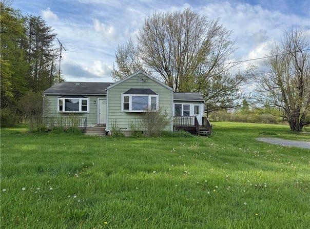 2088 Leesburg Grove City Road, Mercer, PA 16137