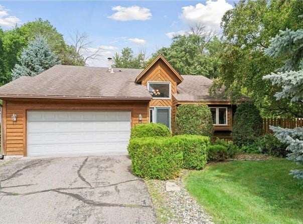 13432 Morgan Avenue S, Burnsville, MN 55337