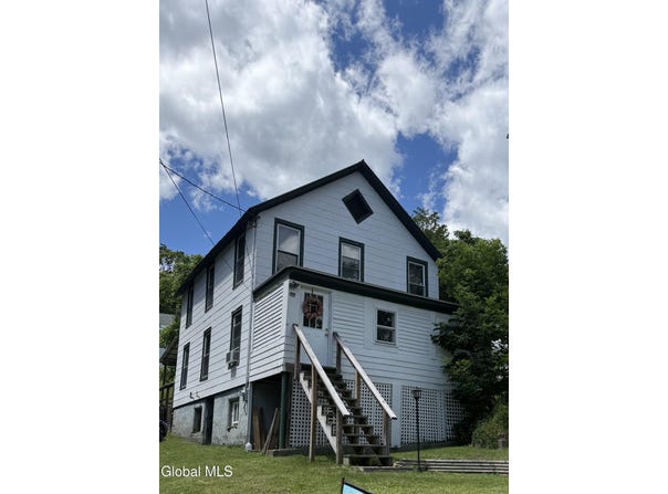 88 Saunders Street, Whitehall, NY 12887