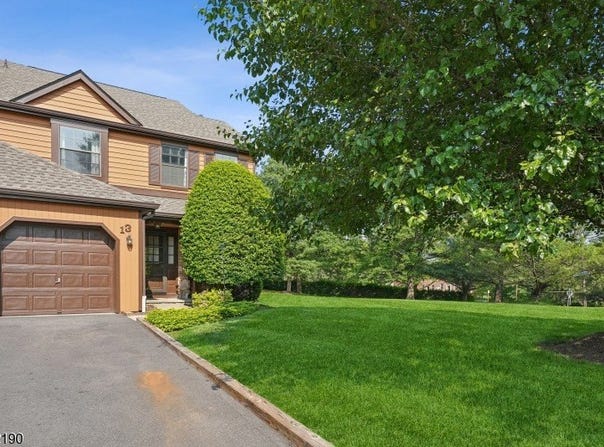 13 Estate Rd, Hillsborough Twp., NJ 08844-1415