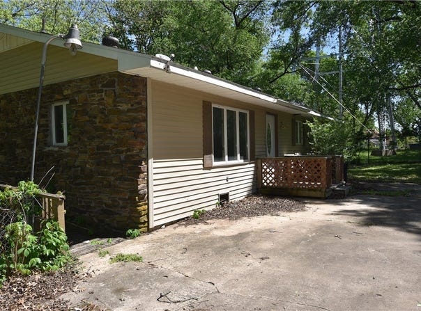 142 Patton Street, Pea Ridge, AR 72751