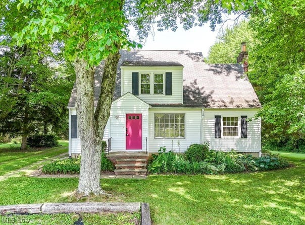 2075 Tallmadge Road, Kent, OH 44240