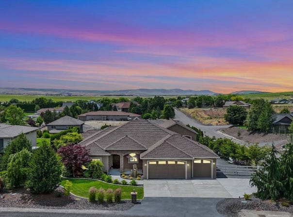 2702 N Levi St., Kennewick, WA 99338