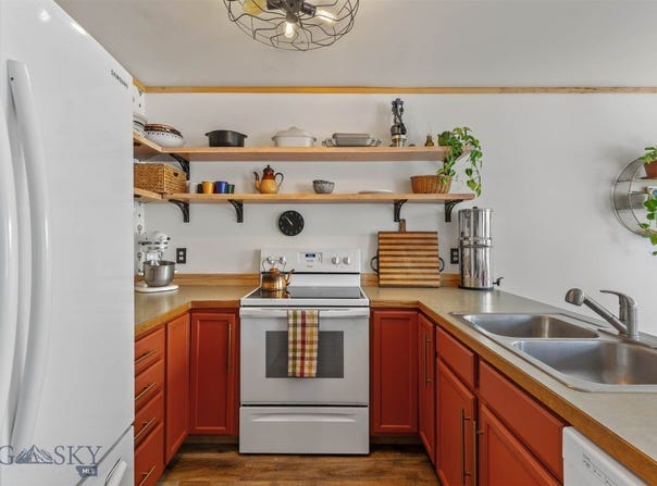 577 W Shore Drive, Belgrade, MT 59714