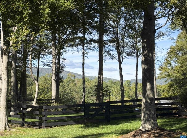 WELLESLEY KNLS, KESWICK, VA 22947