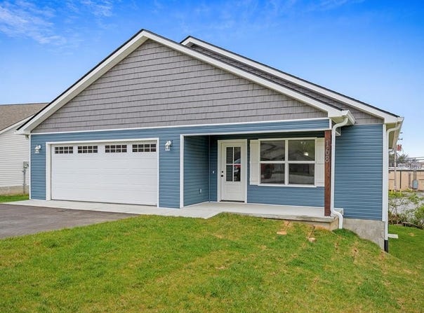 168 Sky View Meadow Drive, CROSSVILLE, TN 38555