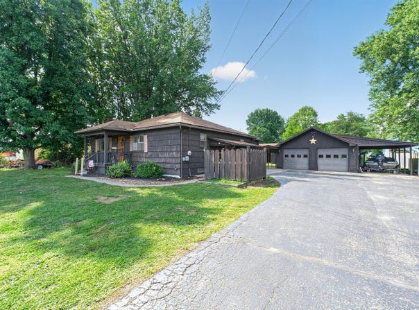 10 Oak Street, The Plains, OH 45780