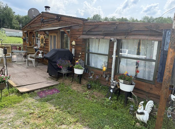 233 N N Smith Road, Waymart, PA 18472