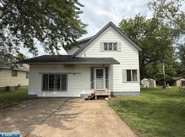 410 W 2nd Ave, Keewatin, MN 55753