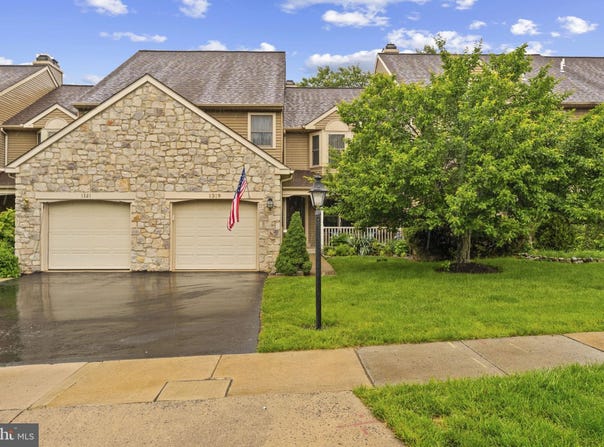 1319 GWYNEDALE WAY, LANSDALE, PA 19446