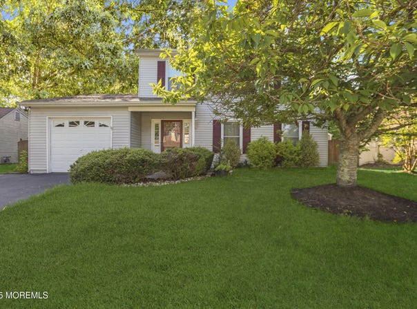 35 Winsted Drive, Howell, NJ 07731