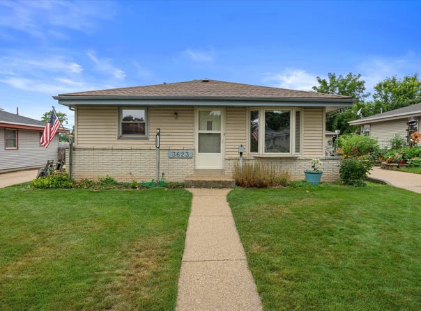 3623 S 94th St, Milwaukee, WI 53228