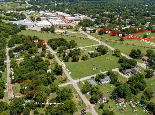 415 Wylie Street, Wolfe City, TX 75496