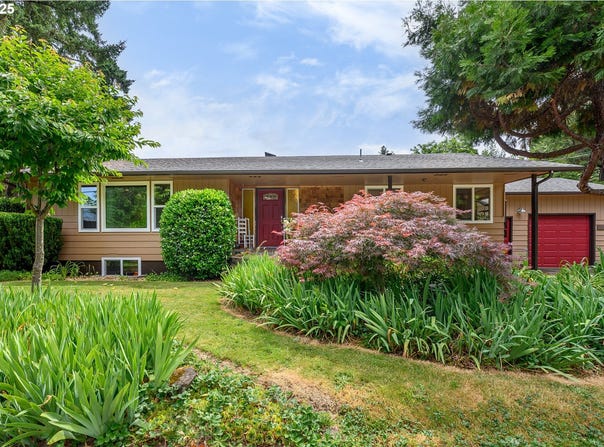 1526 SW CYPRESS LN, McMinnville, OR 97128