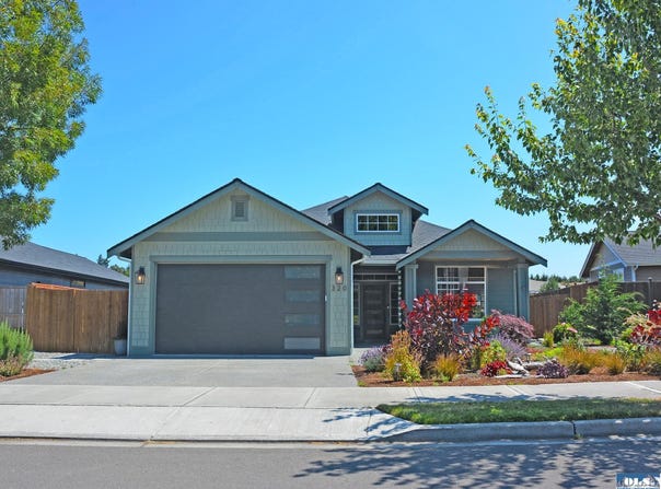 320 Broadmoor St, Sequim, WA 98382