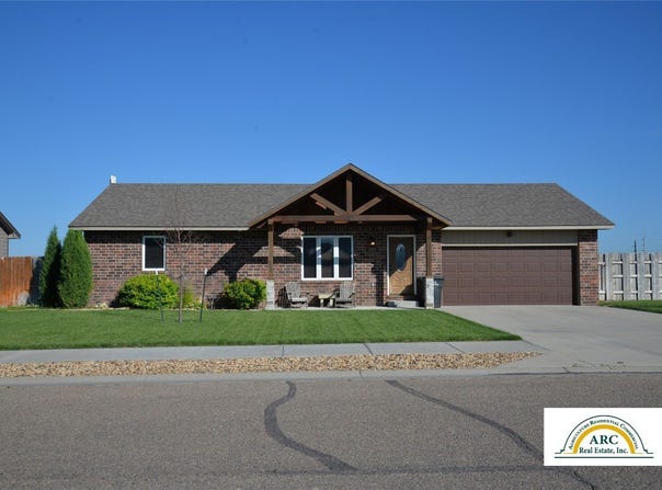 2321 Idlewild Way, Garden City, KS 67846