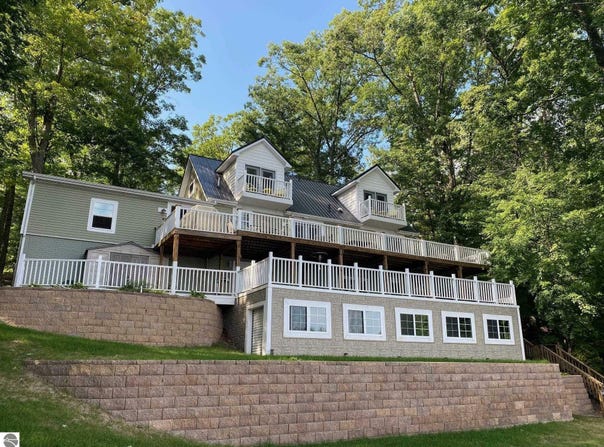 506 MCLACHLAN POINT, EVART, MI 49631
