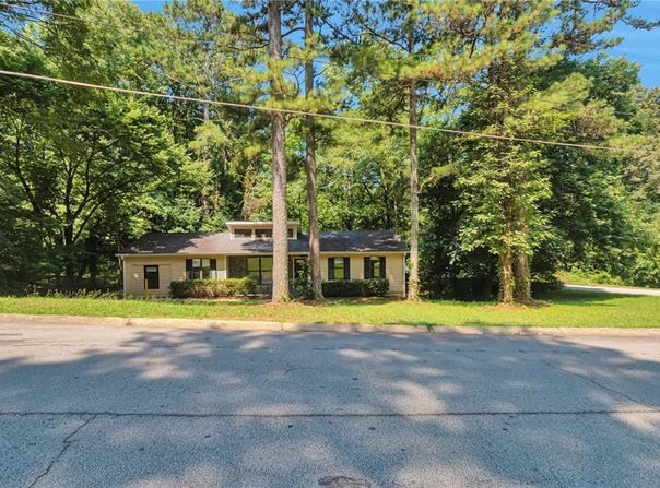4055 Chimney Ridge Way, Ellenwood, GA 30294