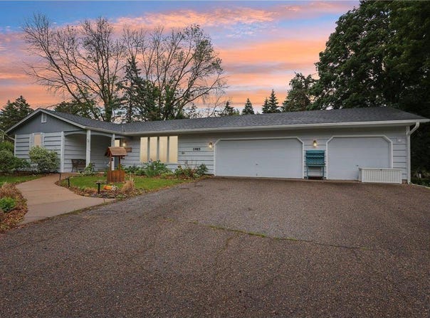 1985 Mabel Court, Chaska, MN 55318