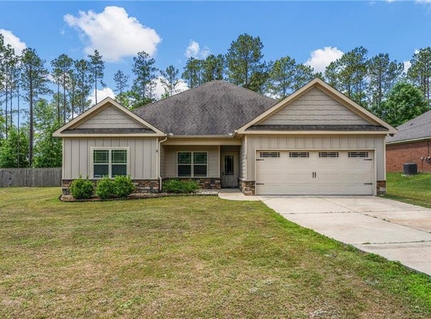 19 Fast Lane, Seale, AL 36875