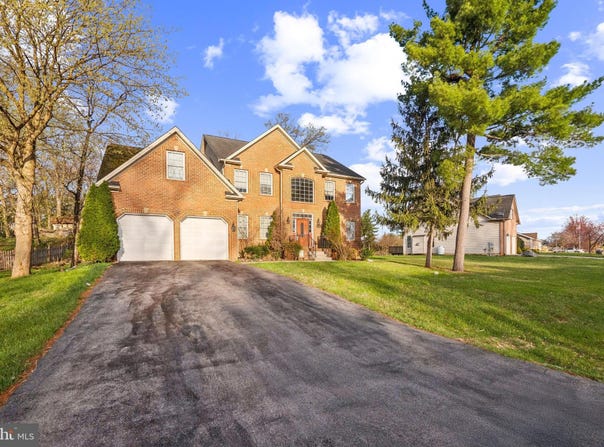 10818 ANDERSON DRIVE, WILLIAMSPORT, MD 21795