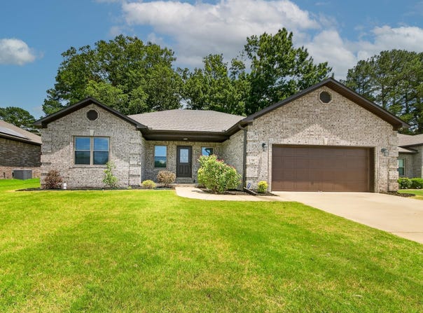 24 Aberdeen Drive, Cabot, AR 72023