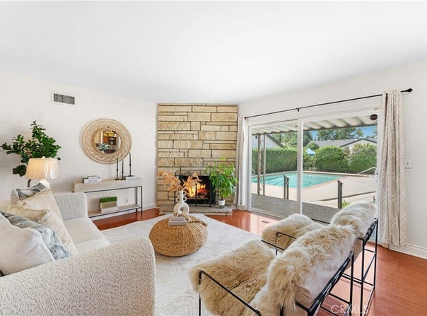 18633 Gledhill Street, Northridge, CA 91324