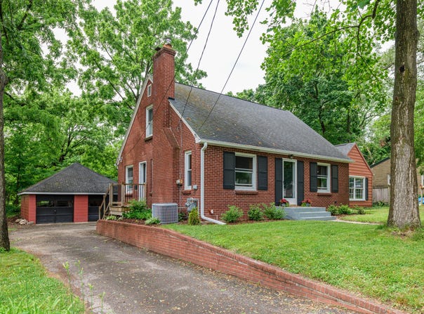 917 Clover Street, Kalamazoo, MI 49008