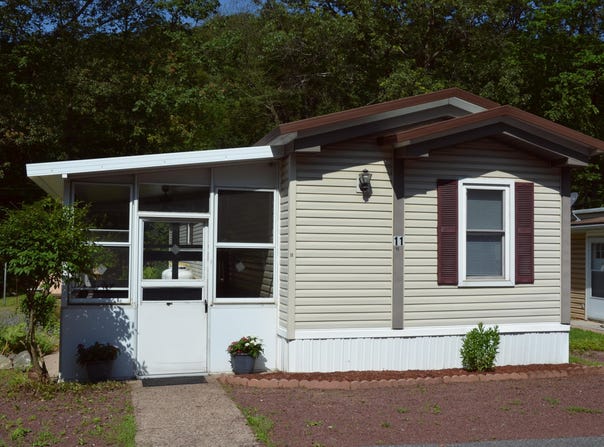11 Indian Trail Trail, Wind Gap, PA 18091