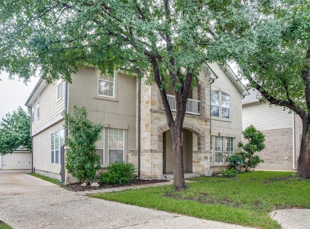 1319 Brook BLF, San Antonio, TX 78248