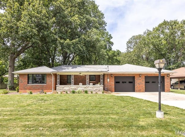 104 Robert Drive, O'Fallon, IL 62269