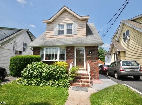 17 Garden Ave, Belleville Twp., NJ 07109-1727
