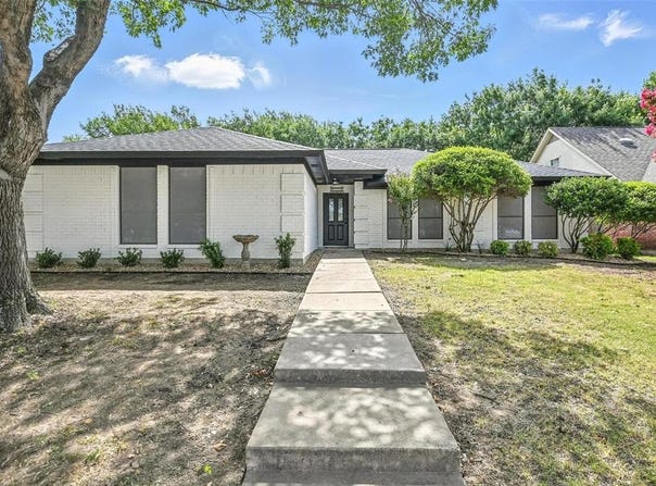 7758 Crestview Court, Watauga, TX 76148