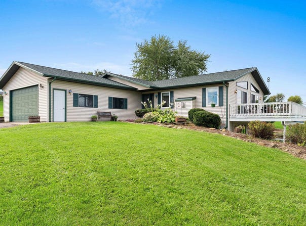 5275 RUSHFORD Avenue, OMRO, WI 54963