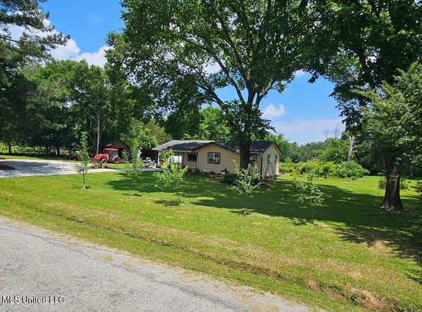 678 Rebecca Drive, Byhalia, MS 38611