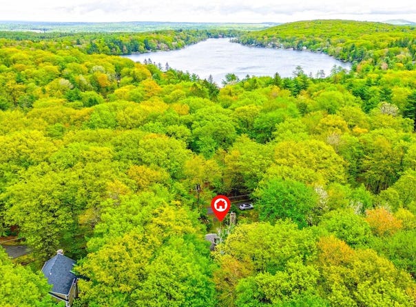65 MAPLEWOOD ROAD, LAKE HARMONY, PA 18624