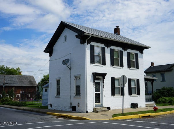 536 MARKET Street, Mifflinburg, PA 17844
