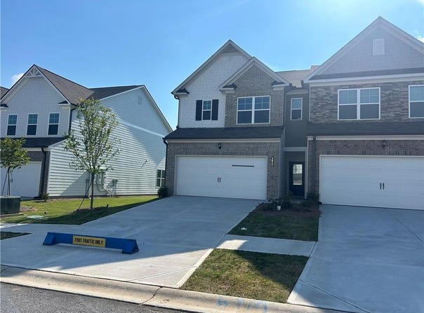 3817 Billabong Trail, Gainesville, GA 30506